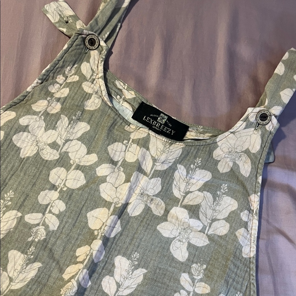 Lex Breezy Floral Print short overalls - light brown and light pink